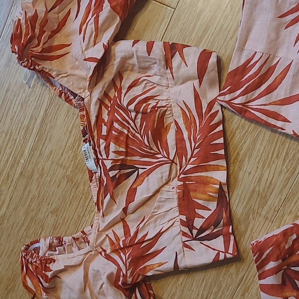 Super Cute**Summer Set With 2 Pair Of Pants M & L - image 8